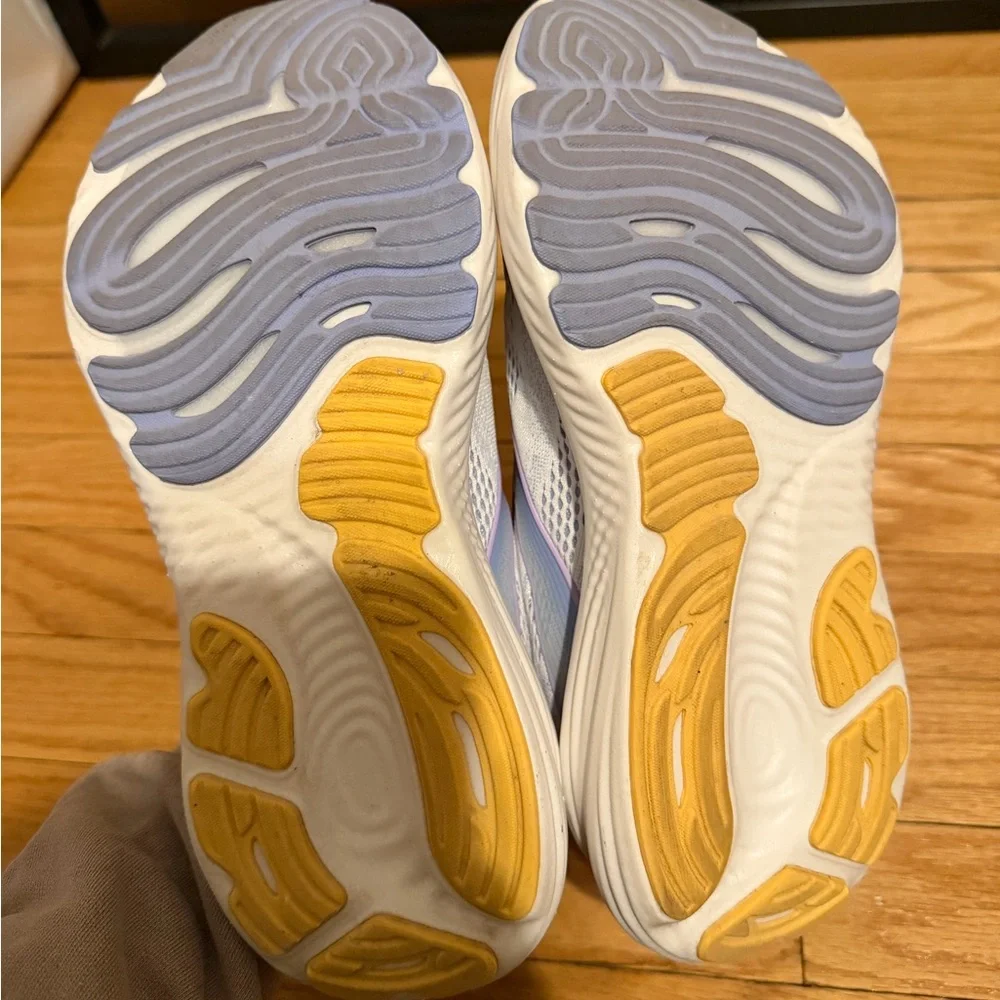 Brooks Glycerin 22 Women's White and Purple Running Shoes - Picture 6 of 12